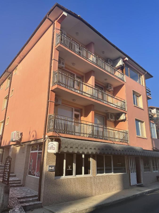Къща За Гости Kita Hotel Szveti Vlasz Kültér fotó